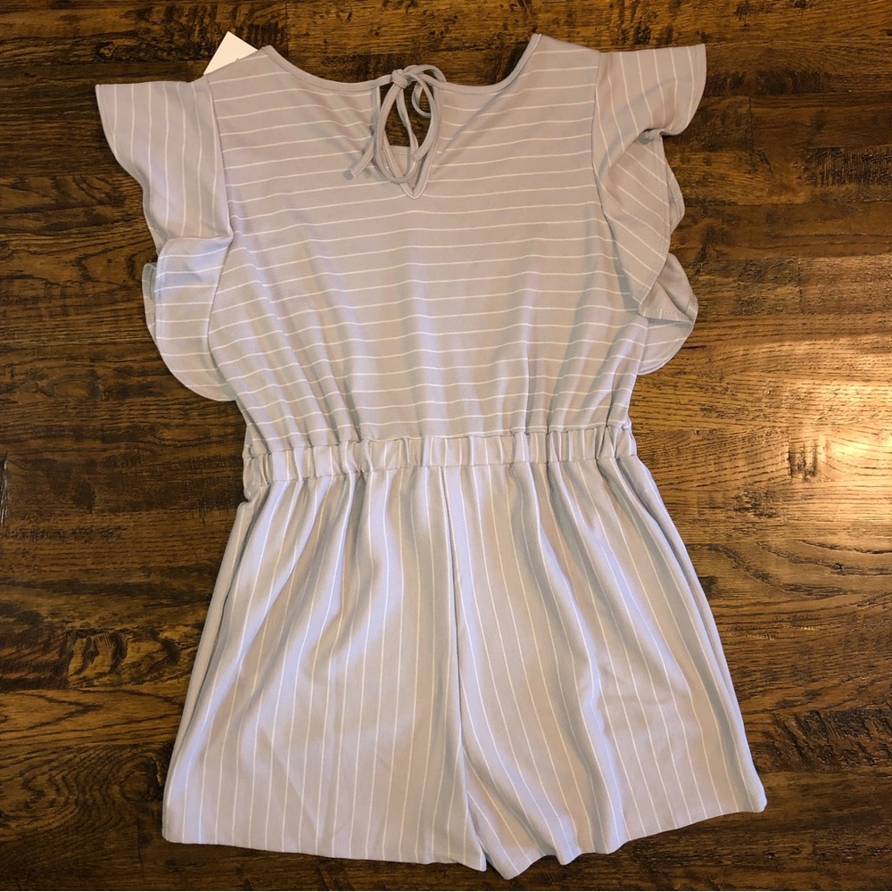 Hailey & Co Striped Ruffle Sleeve Romper Size Large - Picture 5 of 7